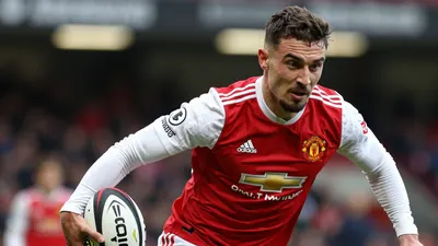 Leeds United extends lead at top of Super League after thrilling late win at Wakefield, with James McDonnell's try...