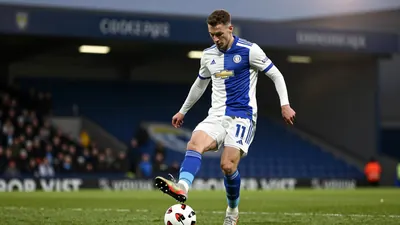 Leeds United news: Kobbie Mainoo and Marcus Rashford miss pre-season friendly against Manchester United