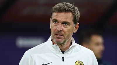 Leeds United are in talks with manager Daniel Farke over a new long-term contract as the team sits 9th in the Premier...