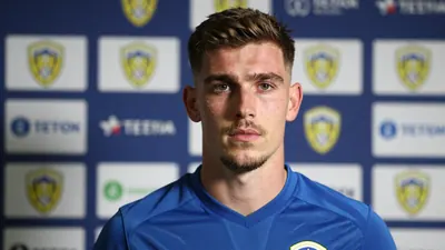 Roma eye Max Aarons as Leeds United consider loan move