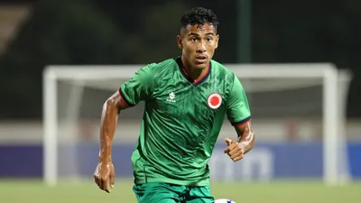 Leeds United are pursuing Real Betis midfielder Nelson Deossa after missing out on Shea Charles