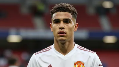 Leeds United miss the chance to sign homegrown midfielder Shea Charles, with Fulham stepping in for a £25m deal - find...